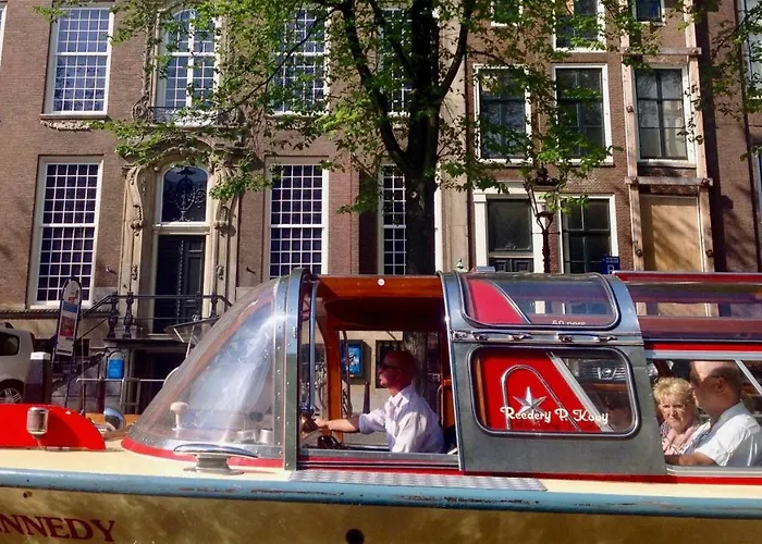 住宿加早餐酒店 With A Few