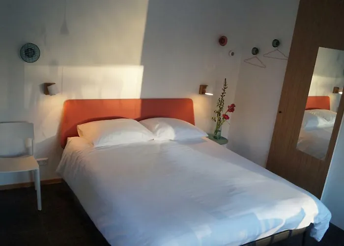 With A Few 4* Amsterdam