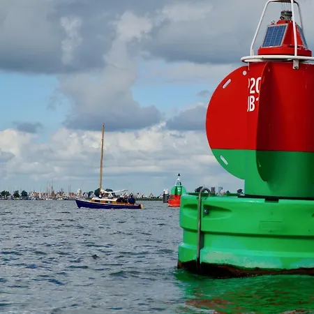 Room With A Few Отель типа 