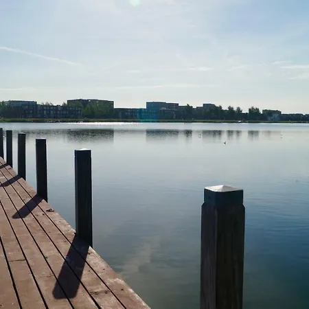 With A Few فندق مبيت وإفطار