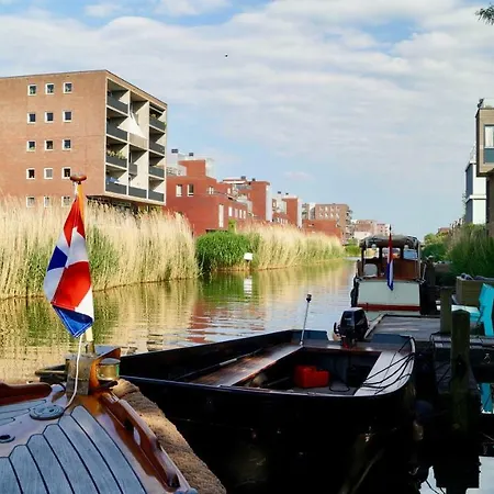 Bed & Breakfast Room With A Few 4*