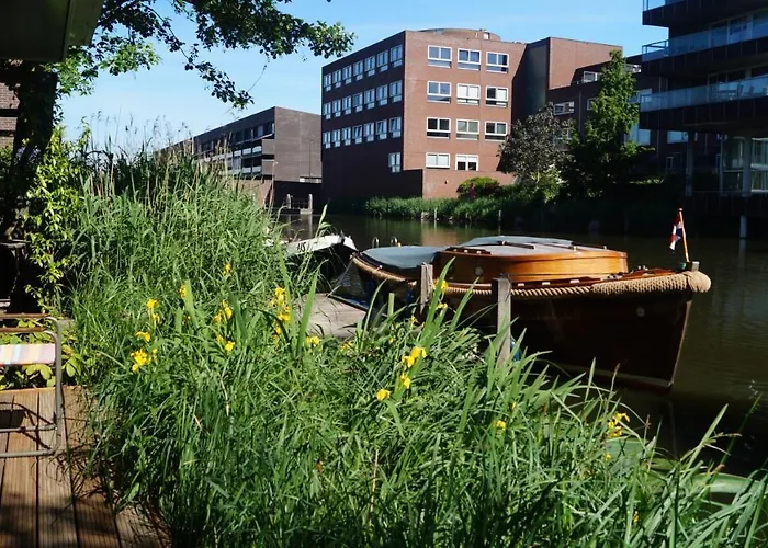 With A Few Alojamento de Acomodação e Pequeno-almoço Amesterdão